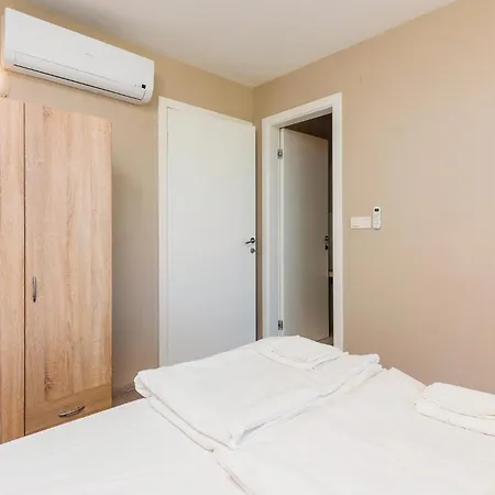 Apartament Lovely Apartment In Povljana Povljana