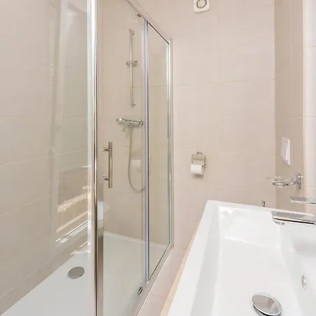 Lovely Apartment In Povljana